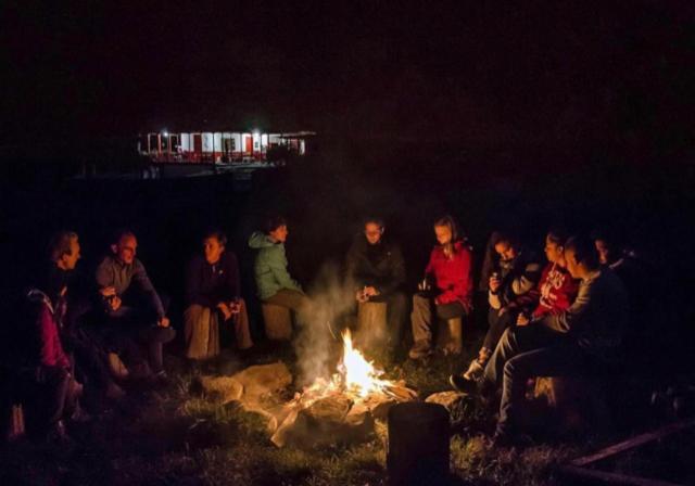 Hostal La Laguna Villamaría Екстериор снимка