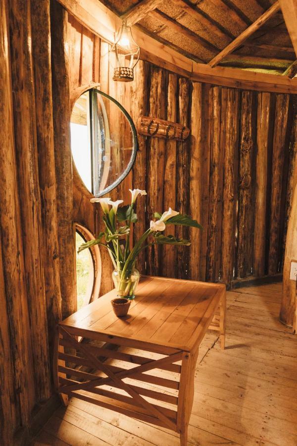 Hostal La Laguna Villamaría Екстериор снимка