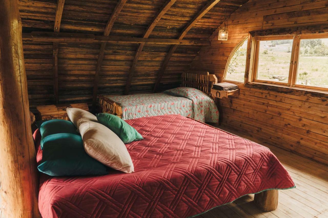 Hostal La Laguna Villamaría Екстериор снимка